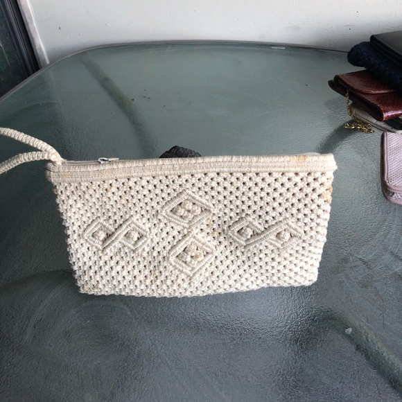 Vintage cream clutch - Picture 3 of 6